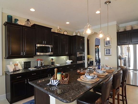 5th image of 1067 Gardenshire Ln