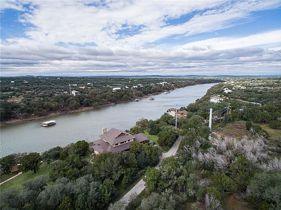 2nd image of 1206 Cliff View Dr