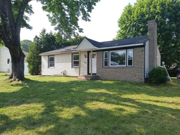 22 Nimitz Rd, Woonsocket, RI 02895