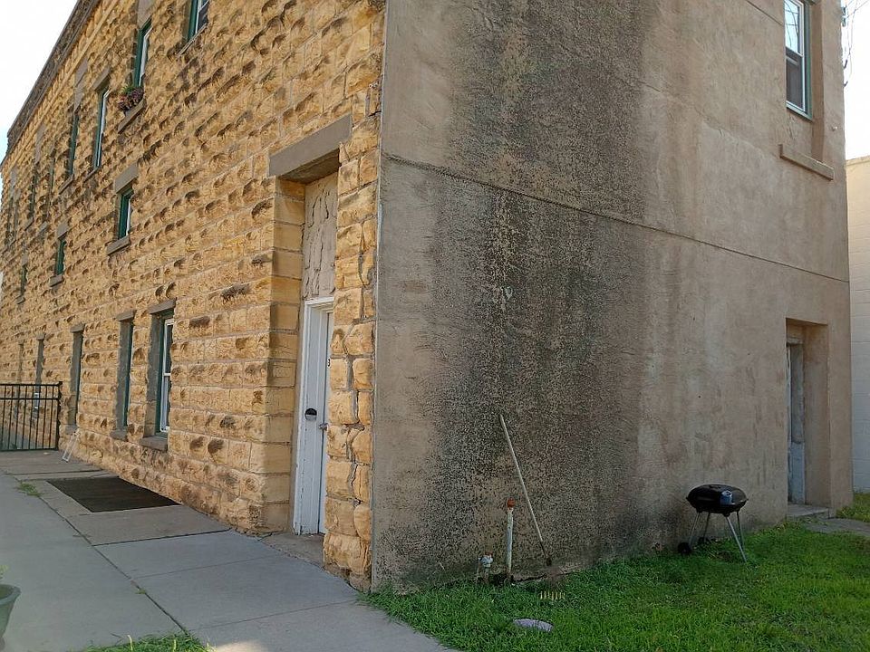 1st image of 302 W Main St #3