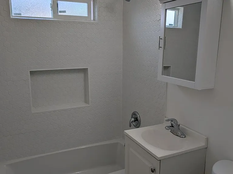 114 N N St — Photo 12
