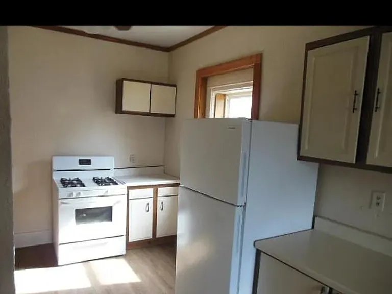 327 N Johnston Ave — Photo 18