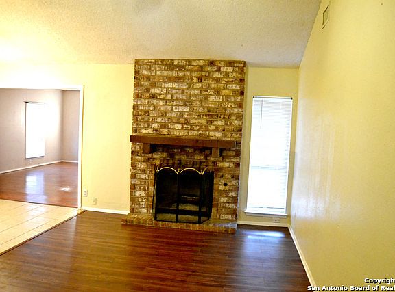 5th image of 8710 Tamarisk St