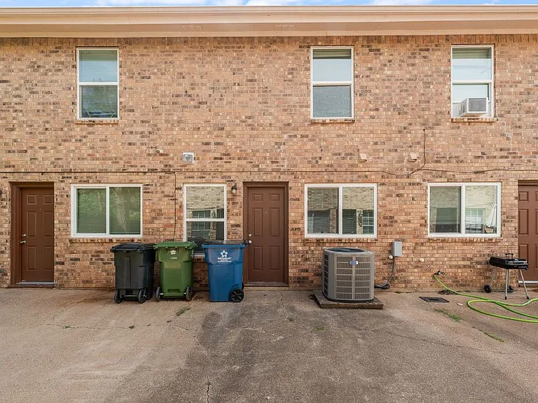 105 Wildwood Ct #UNITB — Photo 19