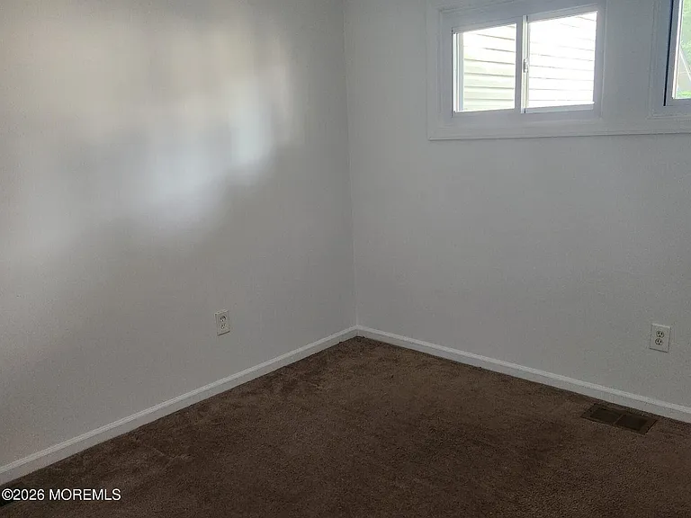 175 W Sylvania Ave — Photo 13