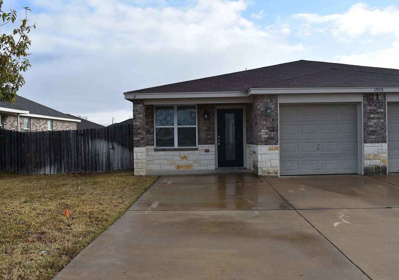 1905Yuron — Photo 1