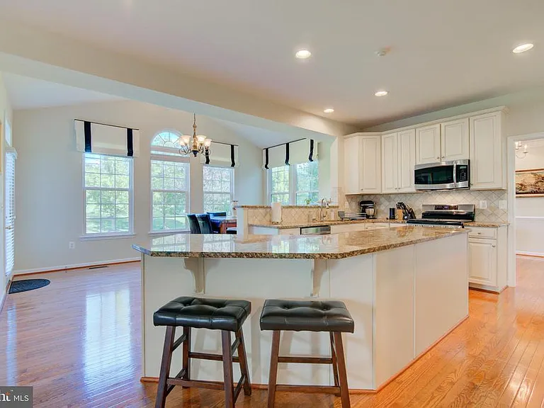 25291 Kilkeen Way — Photo 7