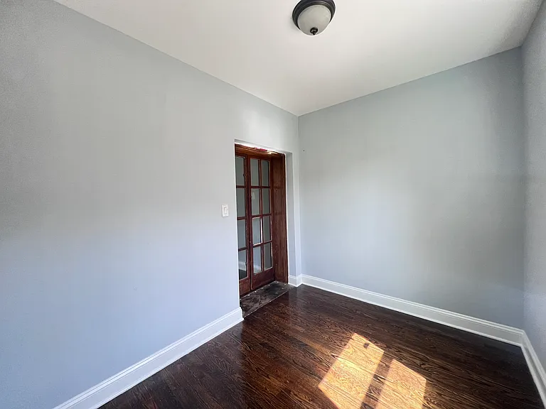 821 N Waller Ave #1 — Photo 20