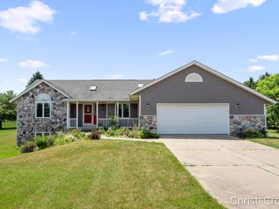 7889 Young Ave NE, Rockford, MI, 49341