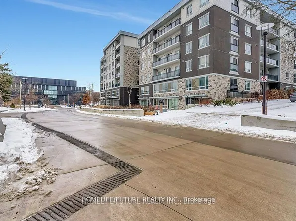 275 Larch St #608, Waterloo, ON N2L 3R2