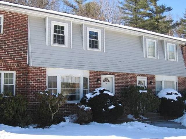 1st image of 34 Oakridge Dr