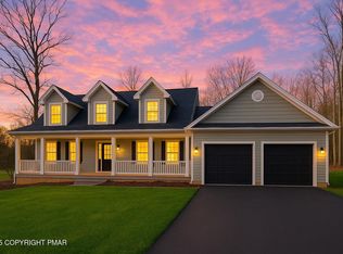 505 Mountain Woods Rd, Saylorsburg, PA 18353