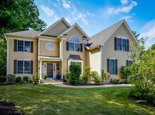 7 Valley View Dr, North Grafton, MA 01536