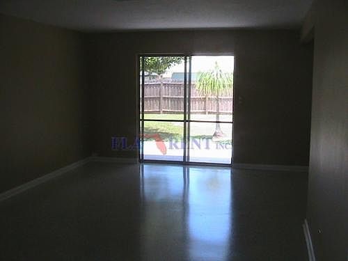 5th image of 3671 Periwinkle Dr