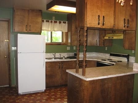 2nd image of 418 W Babcock St #A