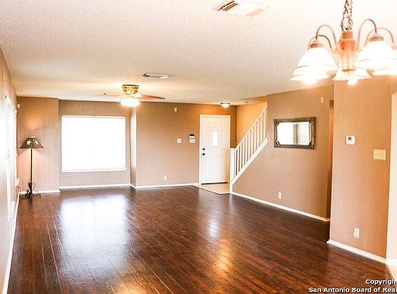 2nd image of 4110 Knollbluff