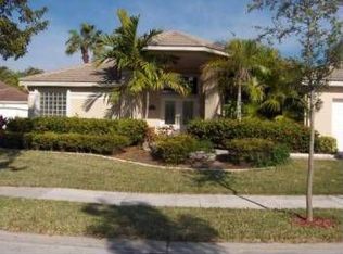 169 Montclaire Dr, Weston, FL 33326