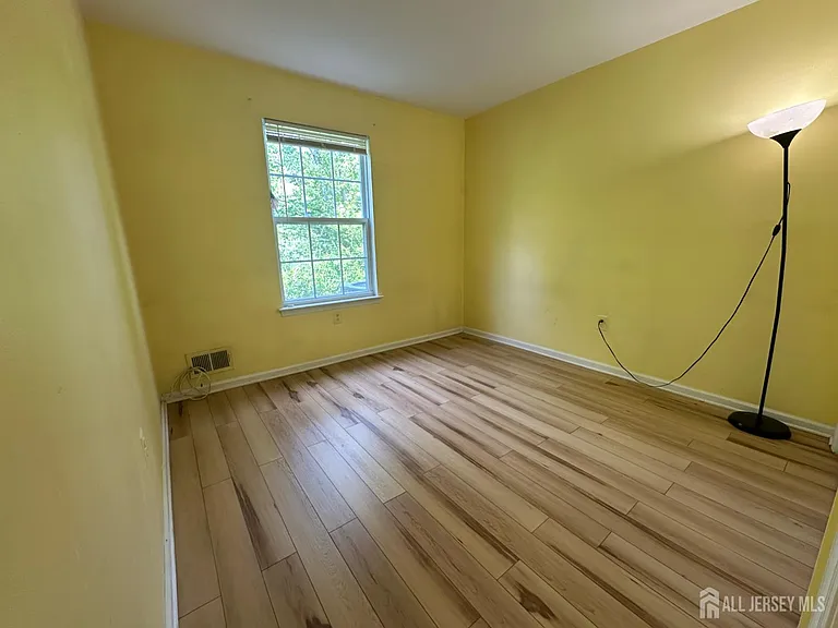 263 Prestwick Way — Photo 17