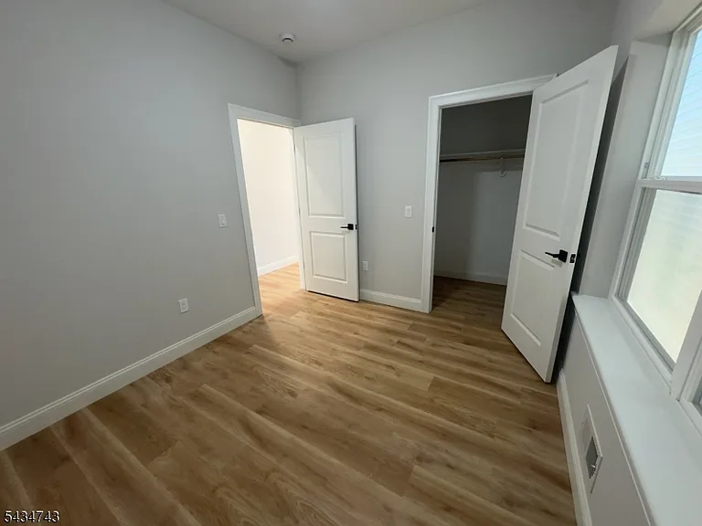 484 S 19th St #1 — Photo 11