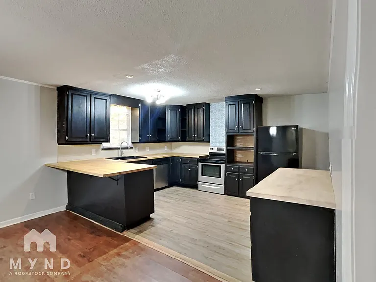 1118 Arrowhead Trl — Photo 5