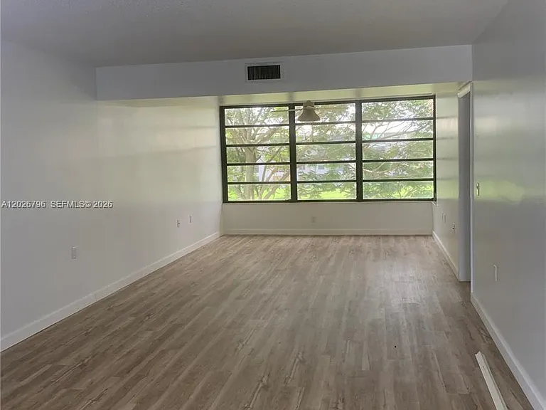 1705 Whitehall Dr #304 — Photo 3