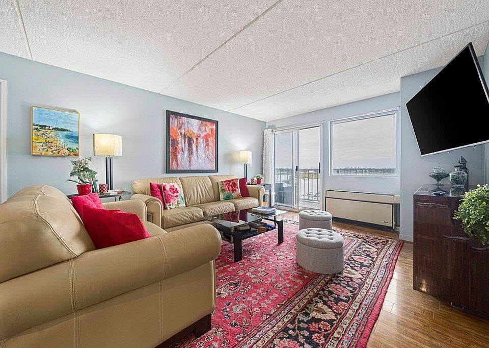1st image of 202 Cove Way #909