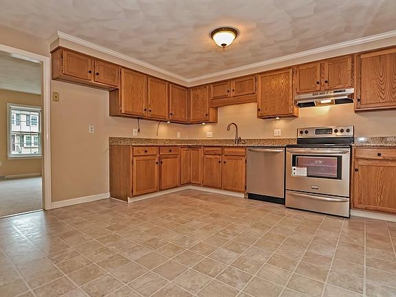 4th image of 41 Benjamin Landing Ln