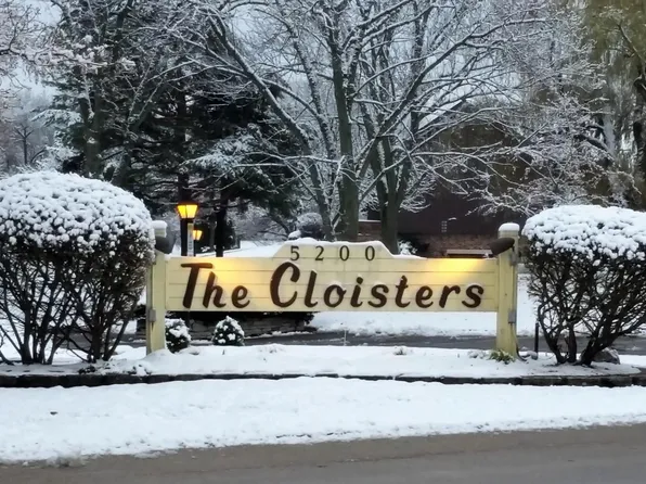 5200 S Tuckaway Blvd Unit 250, Greenfield, WI 53221