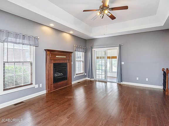 3rd image of 103 Madelines Park Dr