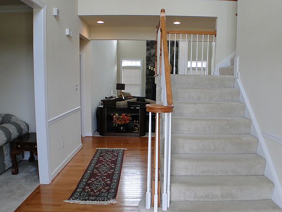 3rd image of 9801 Grady Ln