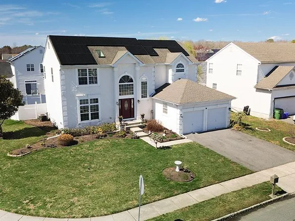 110 Gatewood Rd, Egg Harbor Township, NJ 08234