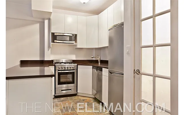 Sold by Douglas Elliman | media 10