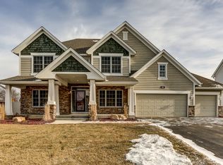 340 Liberty Heights Dr, Chaska, MN 55318