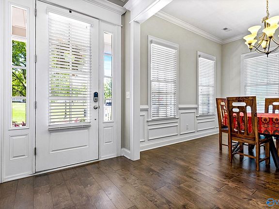 5th image of 26 College Hill Cir NW