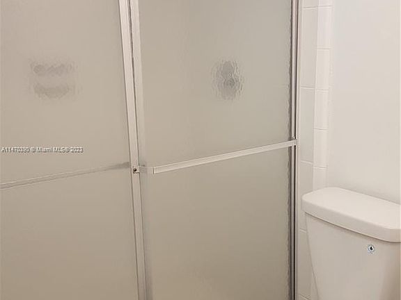4th image of 1810 N Lauderdale Ave APT 2408