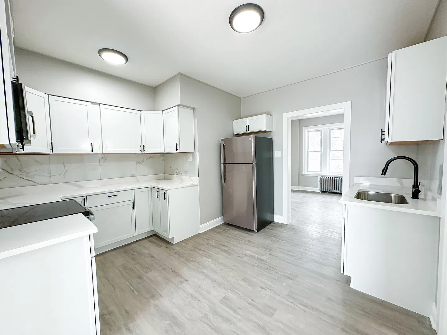 2 bed, 1000 sqft, $1,950 — Photo 3