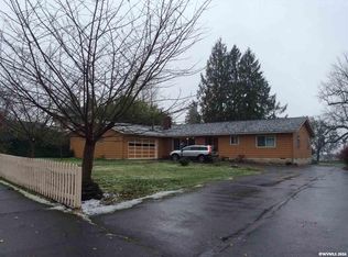 522 W Main St, Silverton, OR 97381