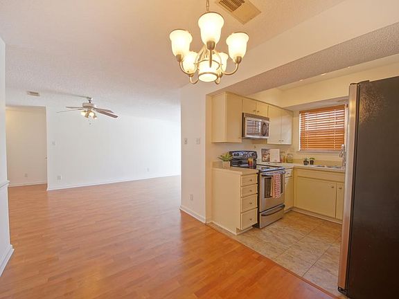 3rd image of 12100 Greenway Ct. #234