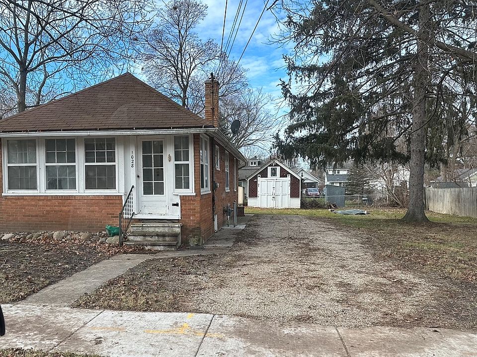 1st image of 1028 McCullough St