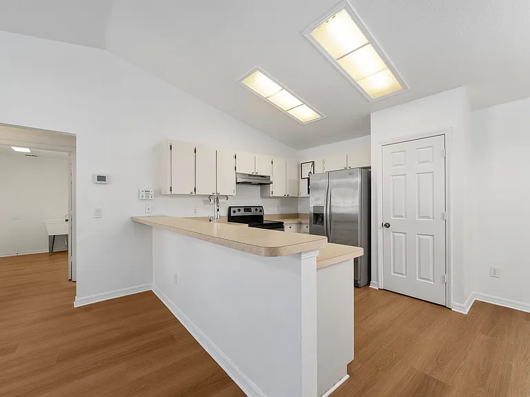 7184 Hemlock Loop — Photo 15