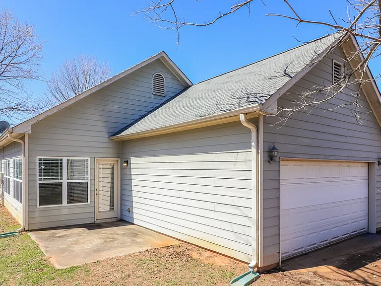 92 Majestic Dr — Photo 16