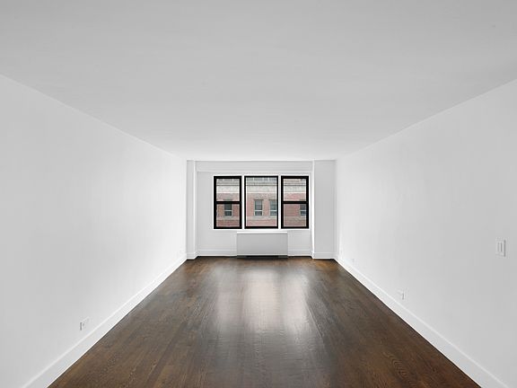 5th image of 220 E 63rd St APT 4L