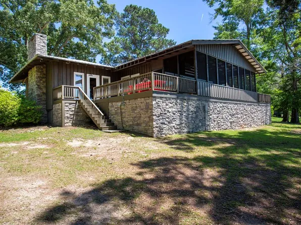 64 Poya Point, Fort Gaines, GA 39851