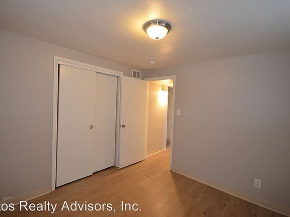 4th image of 5561 S Delaware St APT 2