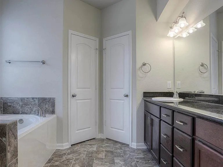 3720 Daisy Ln — Photo 15