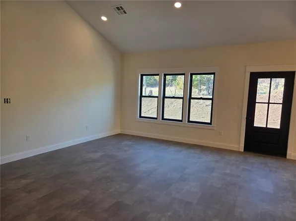621 Tiffany Ln, Fort Scott, KS 66701
