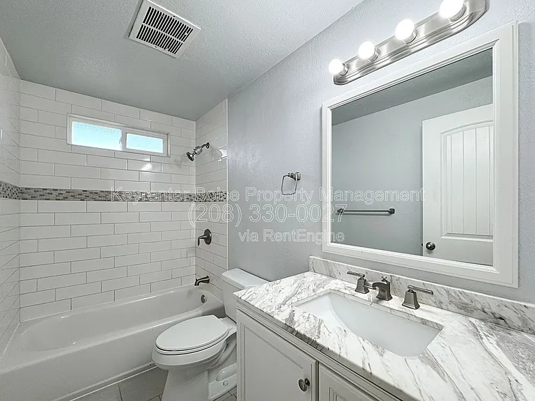 1773 W Victory Rd — Photo 17