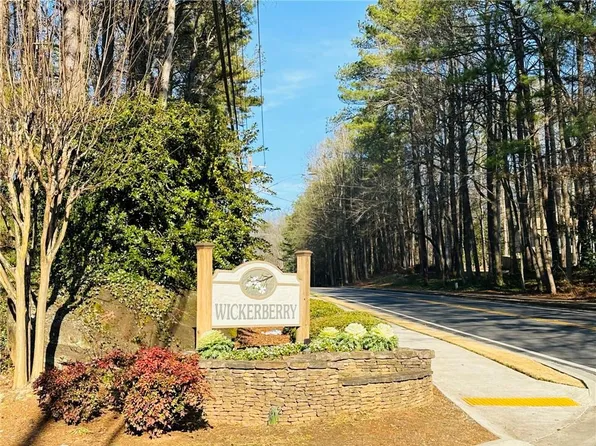 320 Wickerberry Ln, Roswell, GA 30075