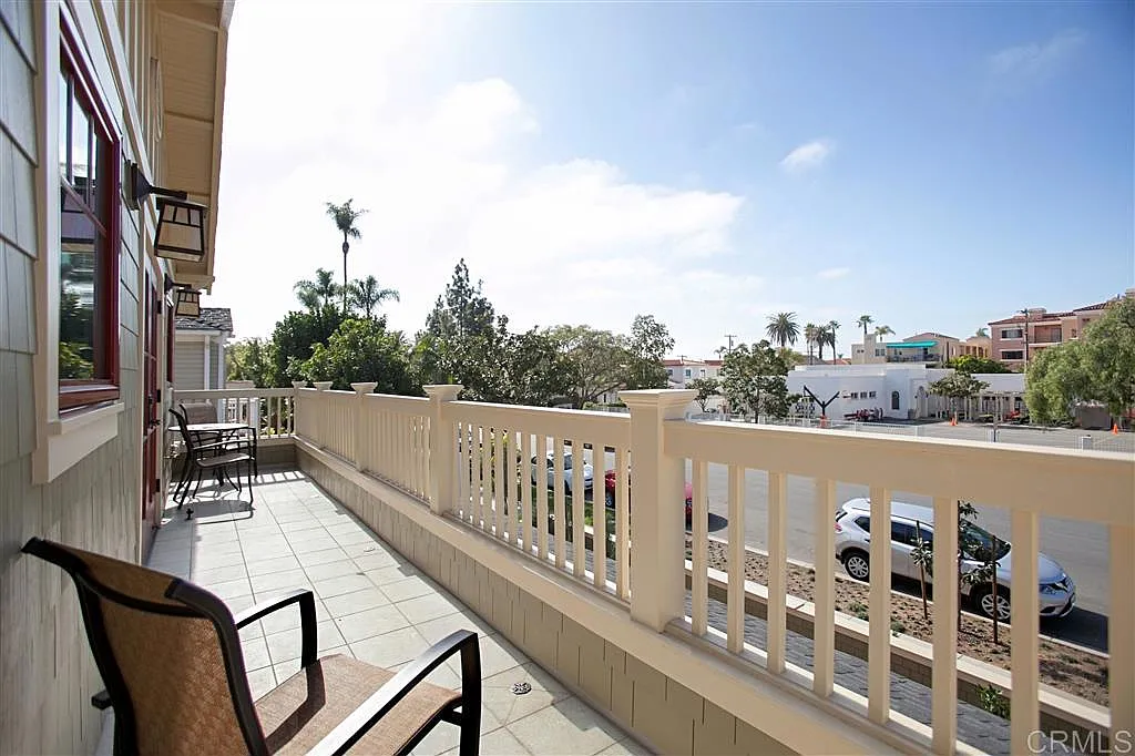2 bed, 1.0 bath, 750 sqft, $5,000 — Photo 4