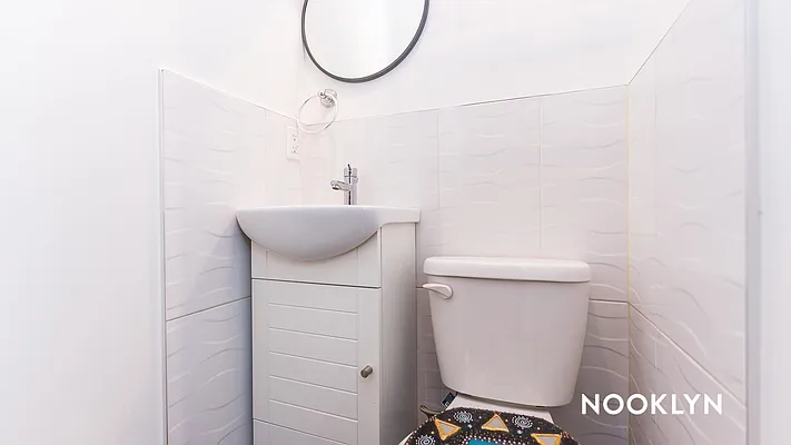 Rented by Nooklyn NYC LLC | media 25